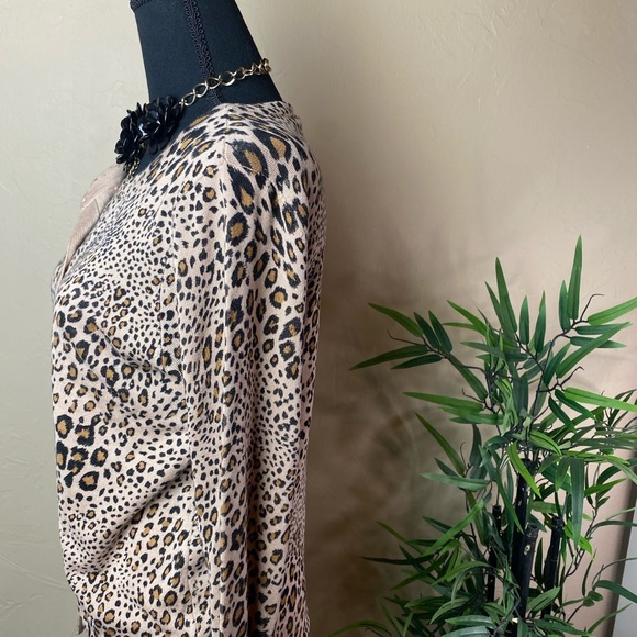 Leopard Cardigan 🌻 - Picture 5 of 10
